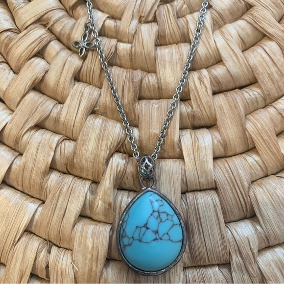 ✨PRICE DROP ✨ Fossil Turquoise Pendant Necklace - Picture 3 of 10